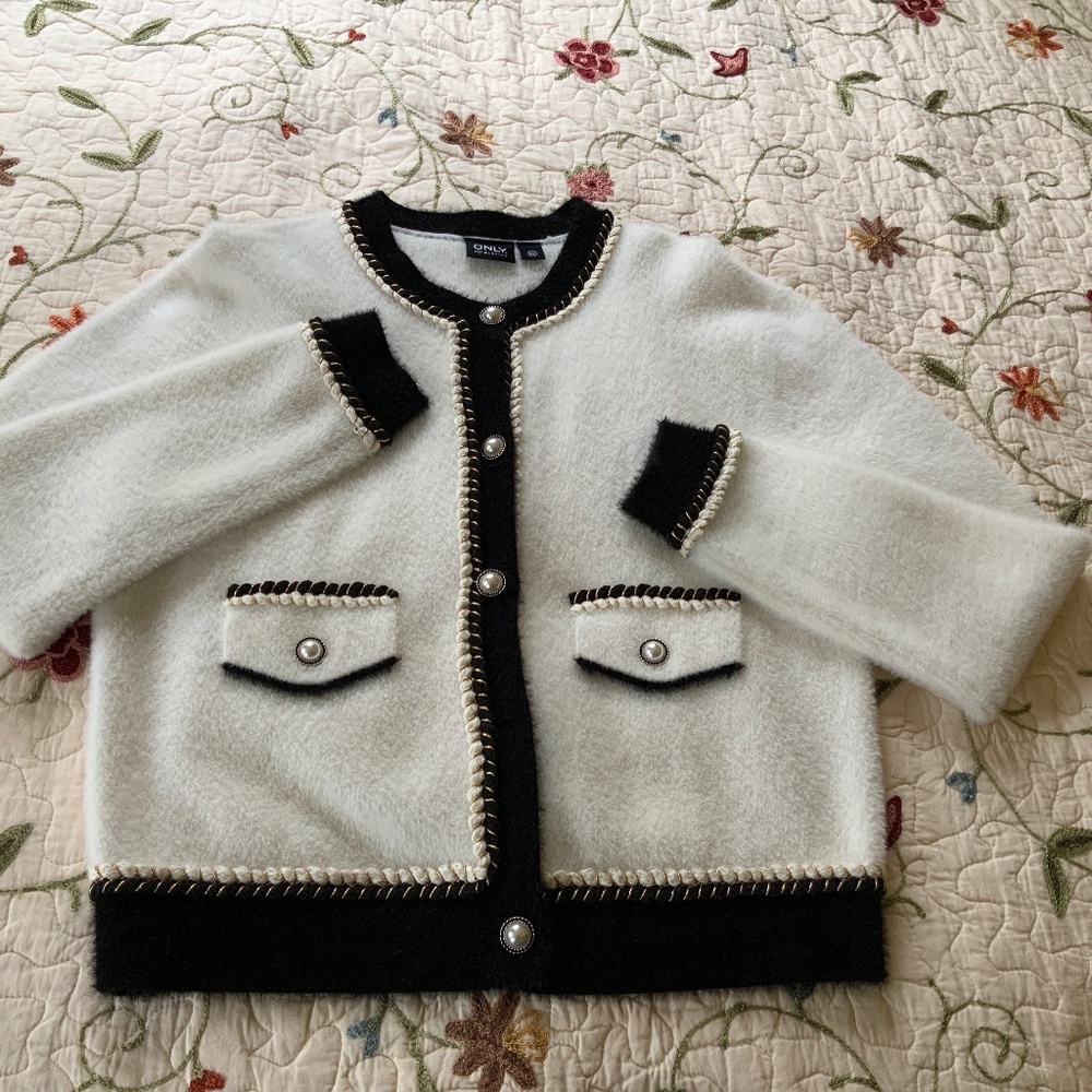 Only cardigan knit